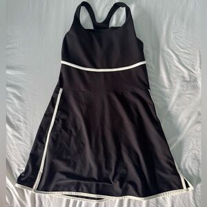 old navy black and white activewear dress
